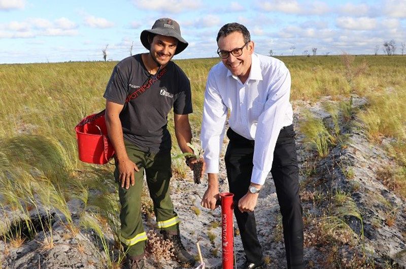 Water Corporation CEO Pat Donovan and DBCA staff member Mitch Borgogno.