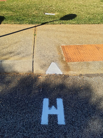 Hydrant marking on road