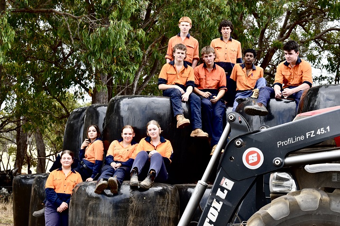 WA College of Agriculture students
