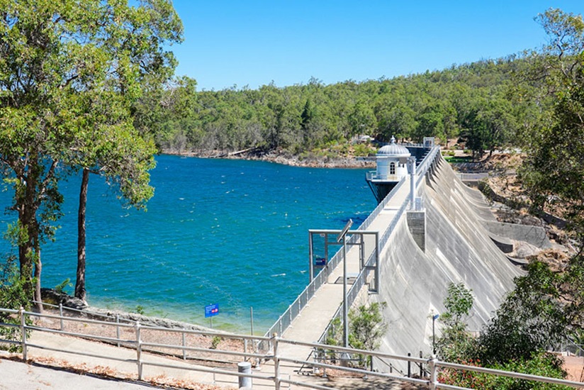 Mundaring Weir Dam Wall The dam wall and walkway at Mundaring Weir